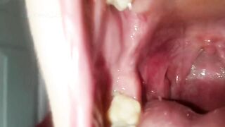 Sexy Giantess with a Large Open Throat (Vore)