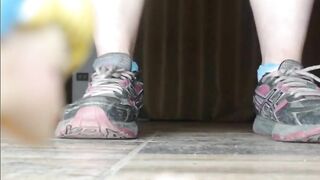 GIANTESS DANCING