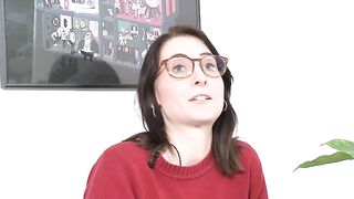 Ersties - Die 20-jährige Lia aus Magdeburg masturbiert mit Fingern und Analplug